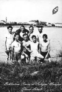 Gruppo di ragazzi al laghetto di Malnido, 1940